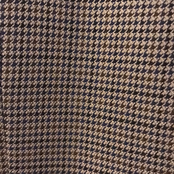 Great condition, minimal wear Jos A Bank blazer - Picture 4 of 4